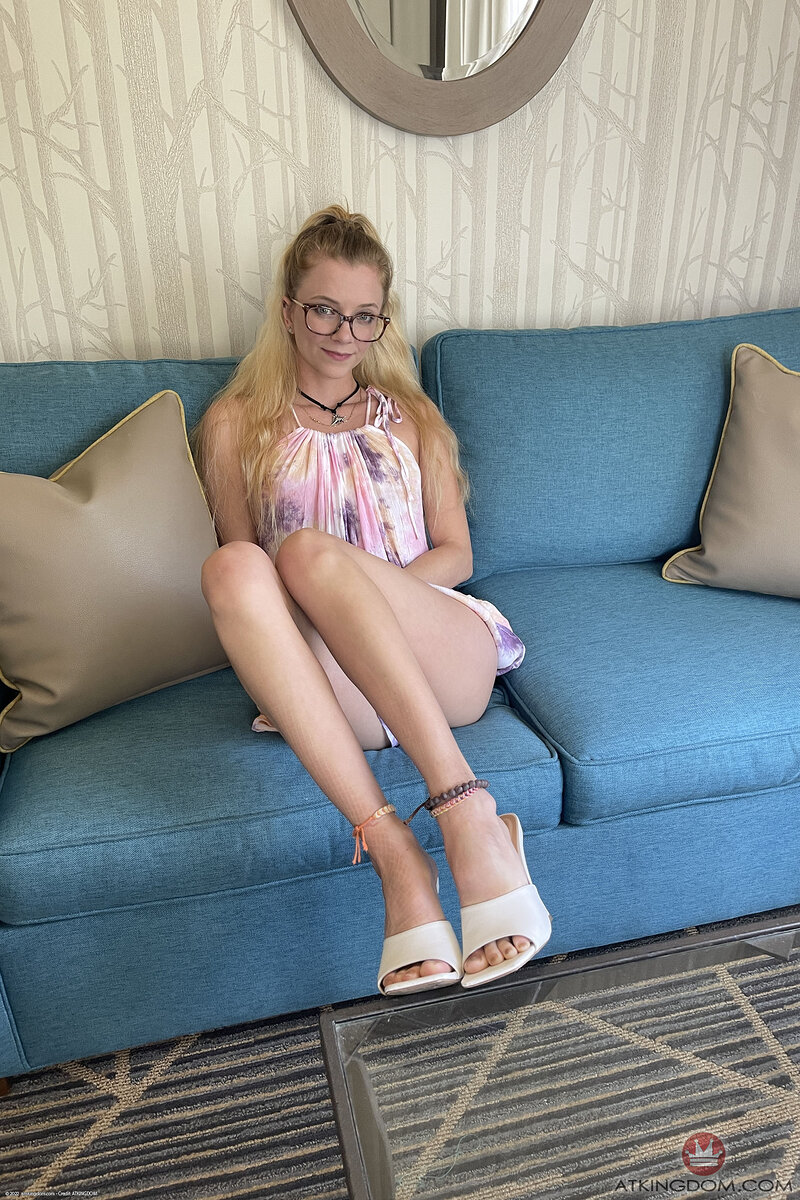 Анна, 22